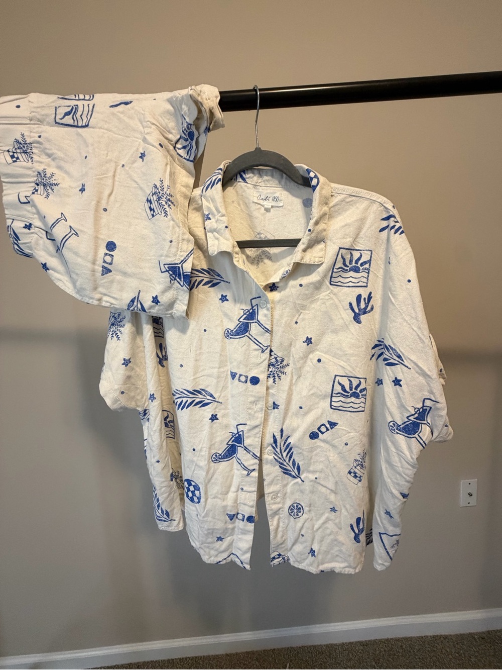Linen Short-Sleeve Cream Shirt and Short with Blue Print